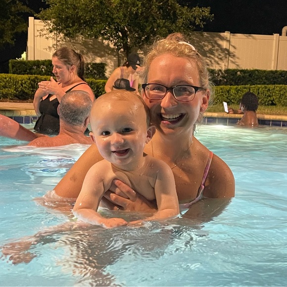 Meet your Posher, Stephanie - Picture 11 of 11